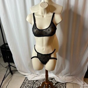 Mapalé Black Sheer Star Mesh Lingerie Set | Bralette & Panty | Size M/L | NWT